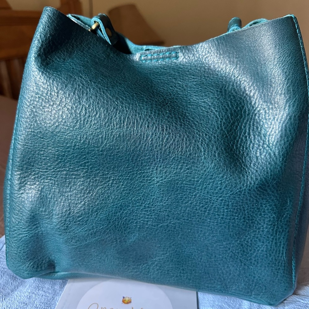 Portland Leather Goods Lagoon Butterfly Crossbody bag